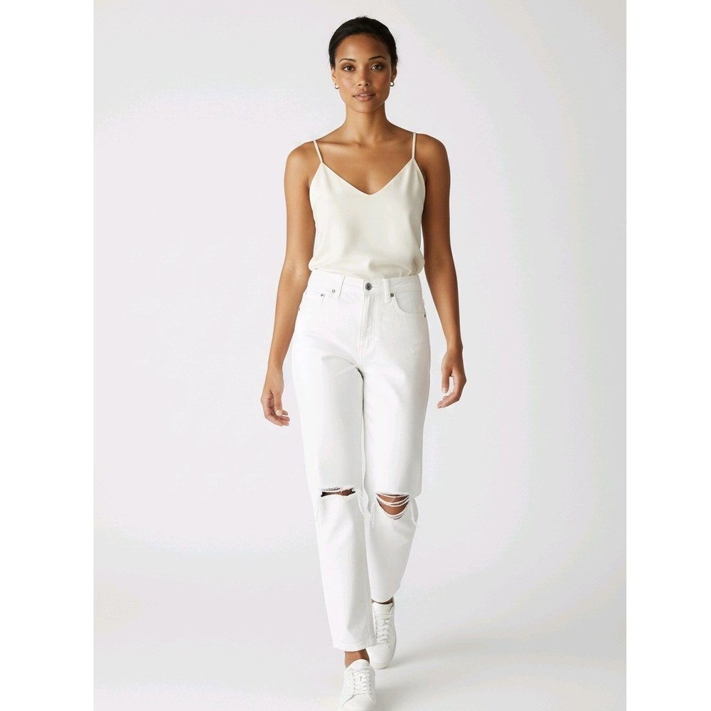 Abercrombie & Fitch Curve Love High Rise Mom Jeans‎ White Distressed 27 4R